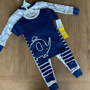 Carter’s Pajama Set